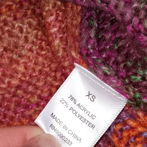 Kendall & Kylie~Colorful Cropped Knit Crew Neck Oversized Sweater - Picture 10 of 15